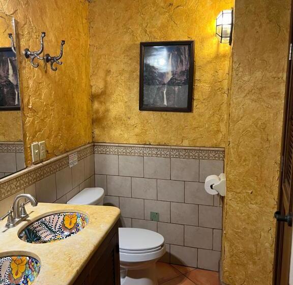 اتاق استاندارد, Alebrijes