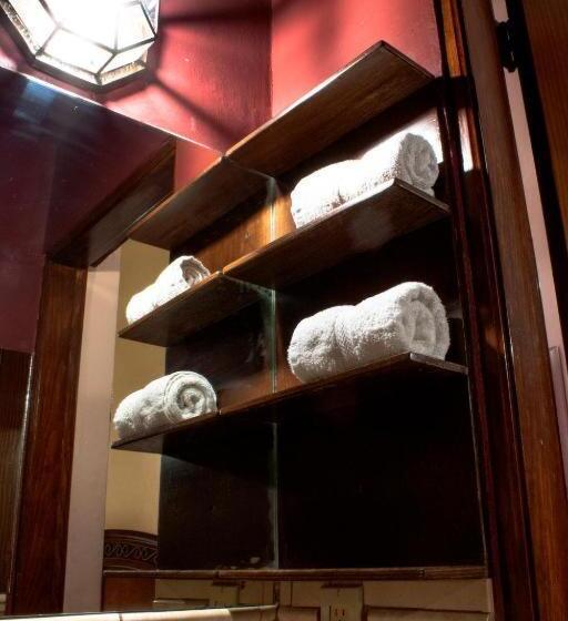 Chambre Standard, Alebrijes