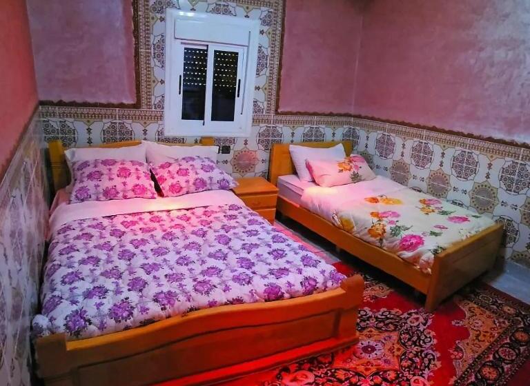 اتاق استاندارد سه نفره, Auberge Cascade