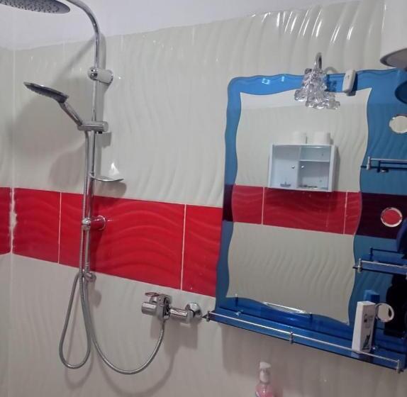 اتاق استاندارد چهار تخته, Auberge Cascade