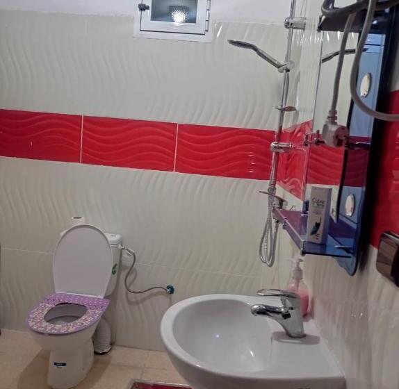 اتاق استاندارد چهار تخته, Auberge Cascade