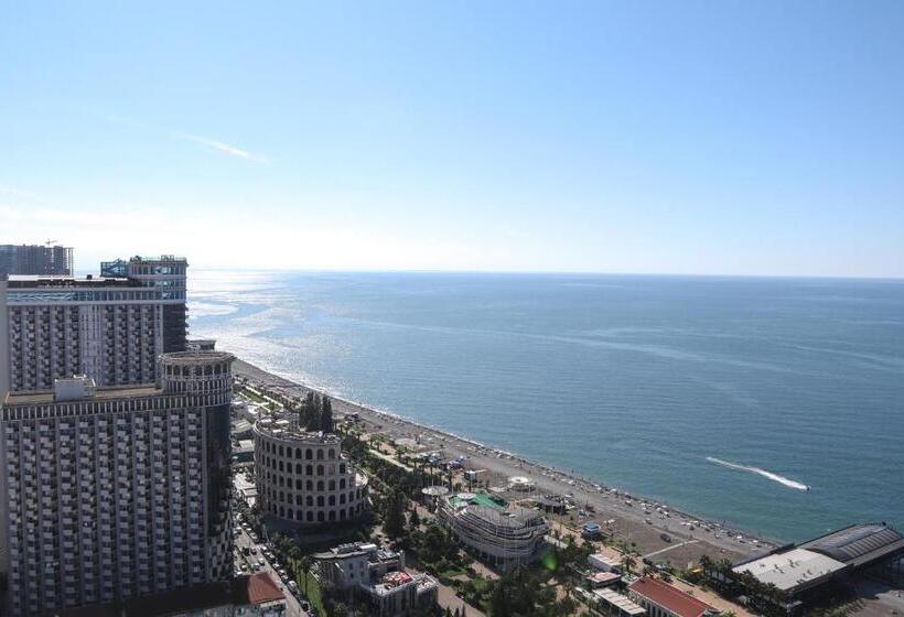 اتاق لوکس سه تخته, Orbi City Hotel Batumi