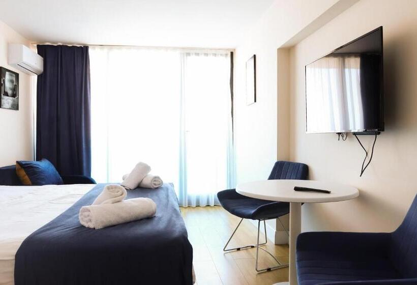 سوییت خانوادگی, Orbi City Hotel Batumi