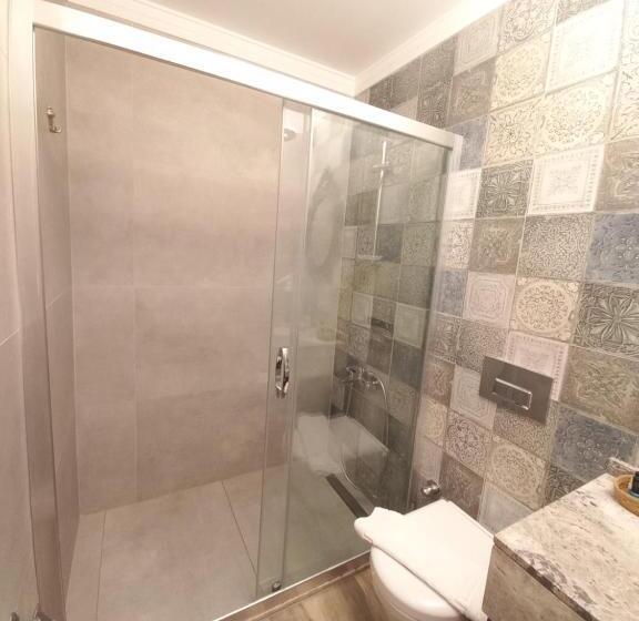 スタンダードトリプルルーム, Chloe Boutique