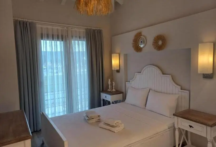 Deluxe-huone Parveke, Chloe Boutique