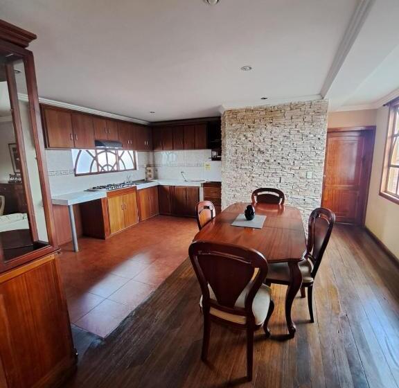 Family Suite, Coronel