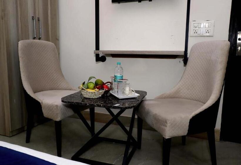 اتاق لوکس, Lyf Corporate Suites Noida Sector 19