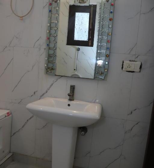 اتاق لوکس, Lyf Corporate Suites Noida Sector 19