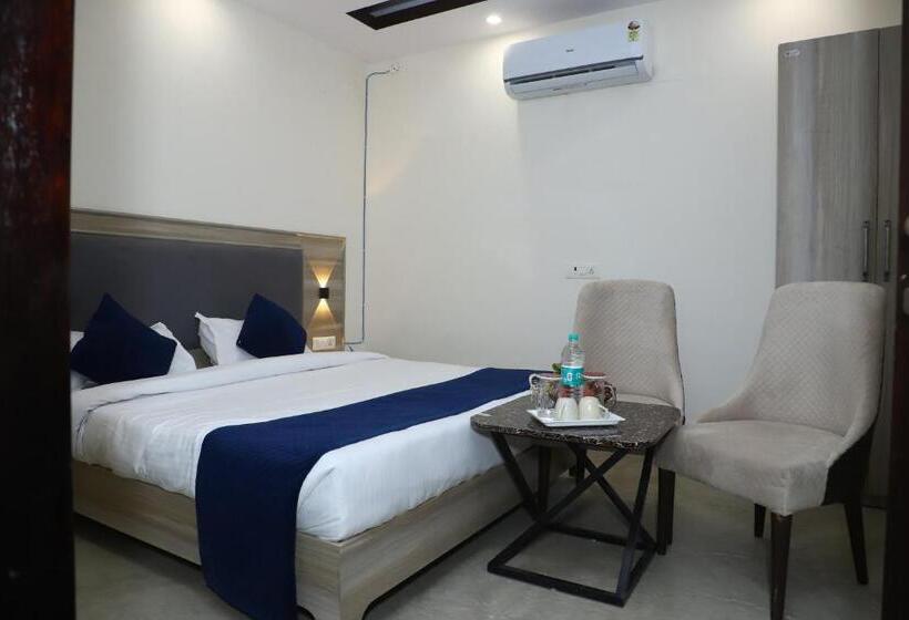 اتاق لوکس, Lyf Corporate Suites Noida Sector 19