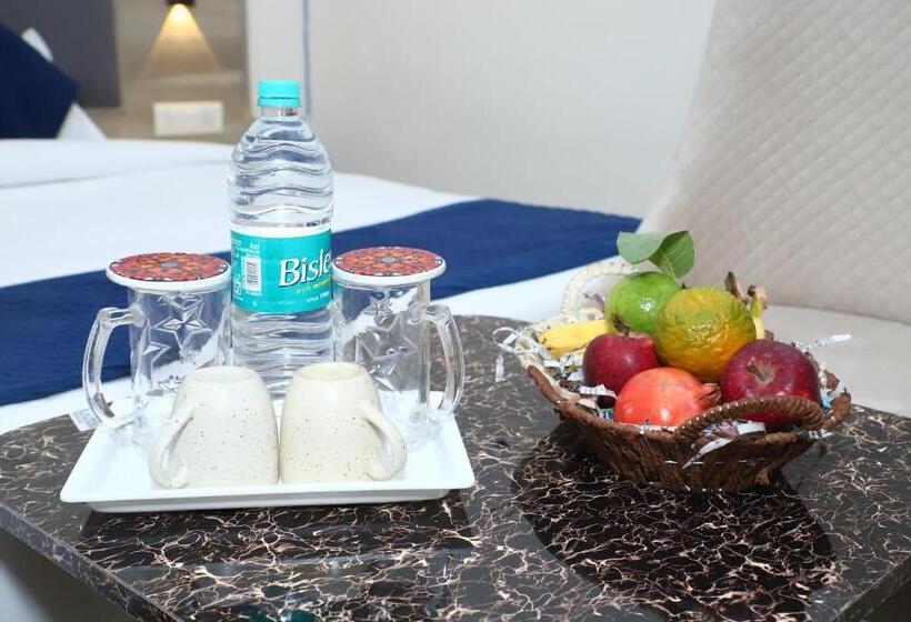 سوئیت با بالکن, Lyf Corporate Suites Noida Sector 19