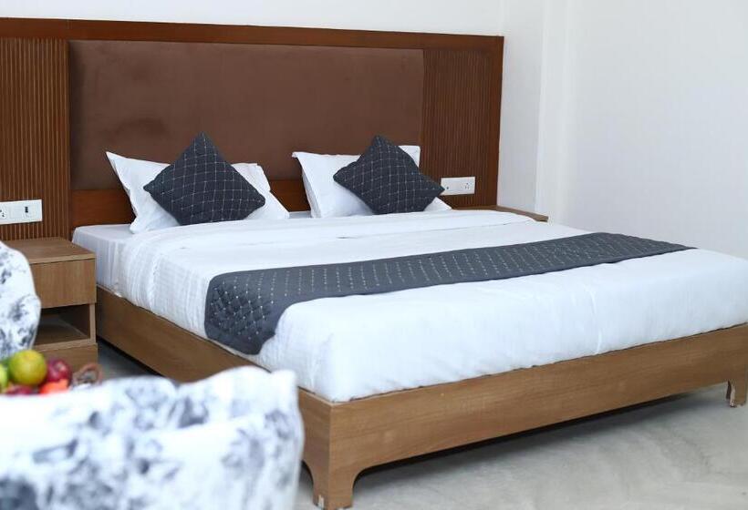 سوئیت با بالکن, Lyf Corporate Suites Noida Sector 19