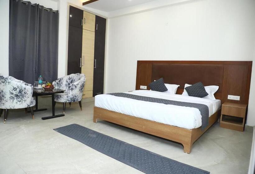 سوئیت با بالکن, Lyf Corporate Suites Noida Sector 19