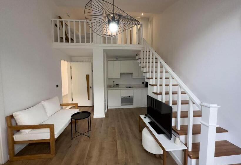 スタンダードトリプルルーム, Mehmetbey çaka