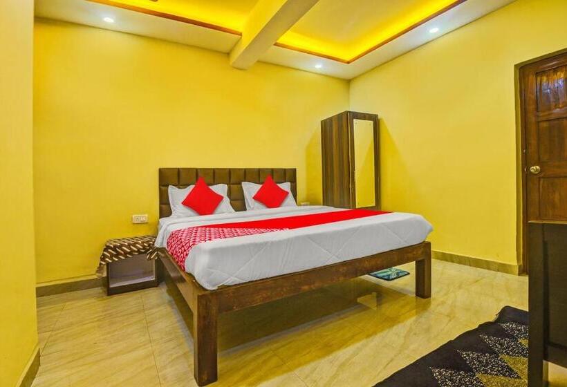 트리플 클래식 룸, Oyo Flagship Peppy Guest House