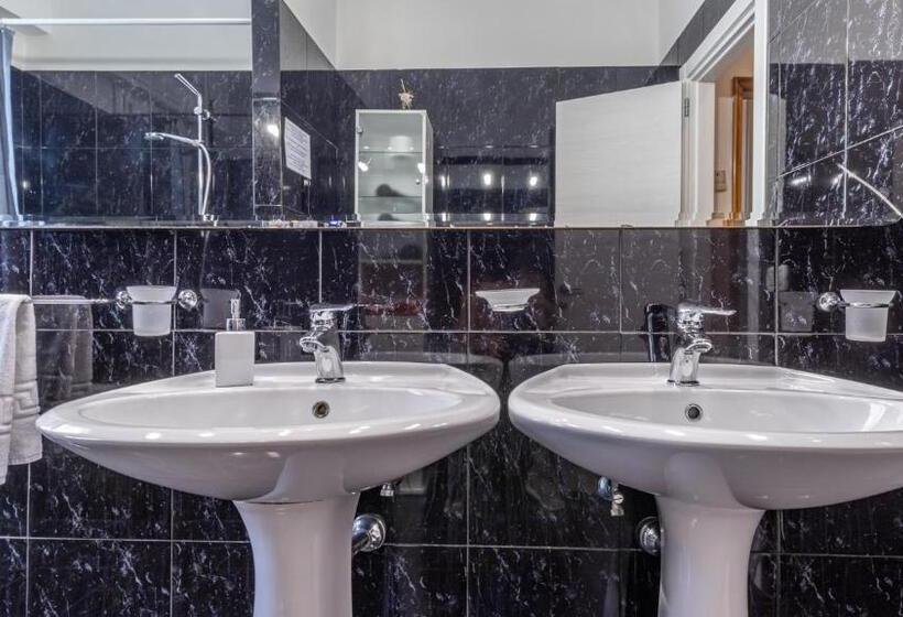 اتاق استاندارد با سرویس بهداشتی مشترک, Grand Central By Alloro Su Treno Affitti Brevi Italia