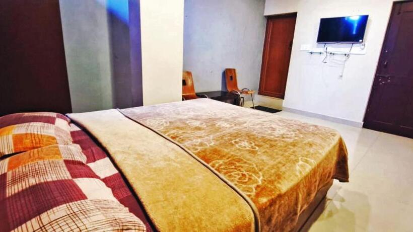 Номер Стандарт, Town Gate