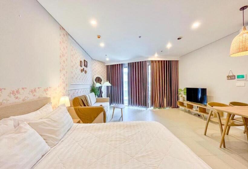 استودیو استاندارد با بالکن, The Song Luxury Apartment By Lisa House