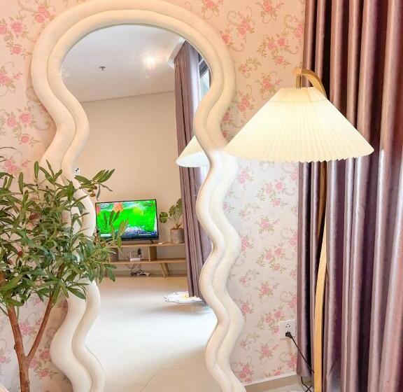 استودیو استاندارد با بالکن, The Song Luxury Apartment By Lisa House