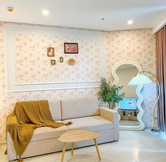 استودیو استاندارد با بالکن, The Song Luxury Apartment By Lisa House