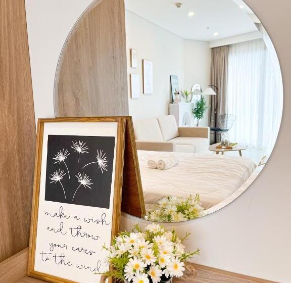 استودیو استاندارد با بالکن, The Song Luxury Apartment By Lisa House