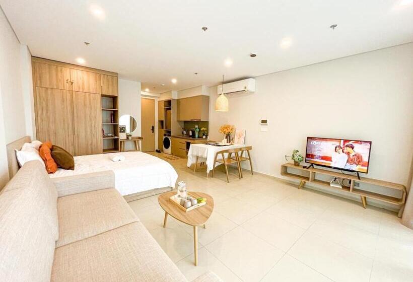 استودیو استاندارد با بالکن, The Song Luxury Apartment By Lisa House