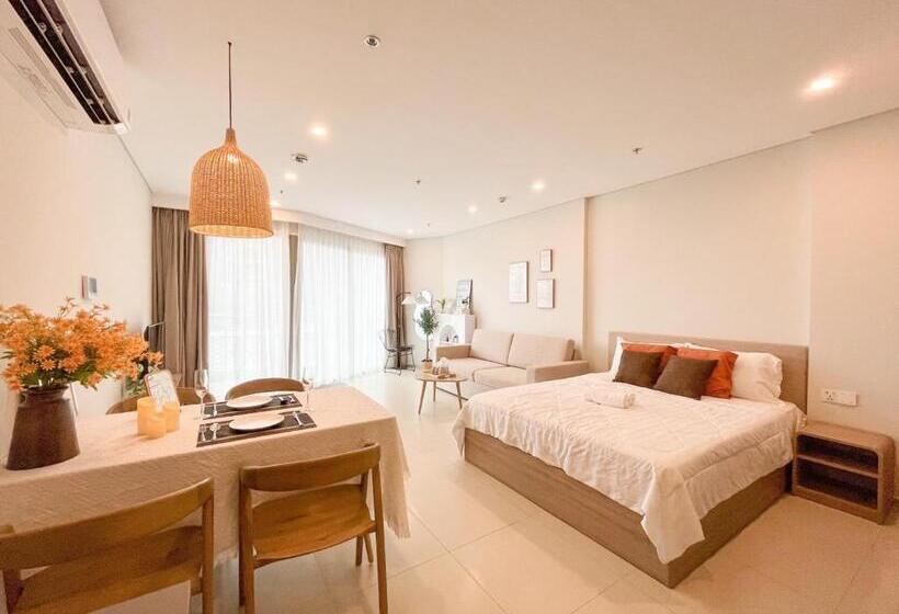 استودیو استاندارد با بالکن, The Song Luxury Apartment By Lisa House