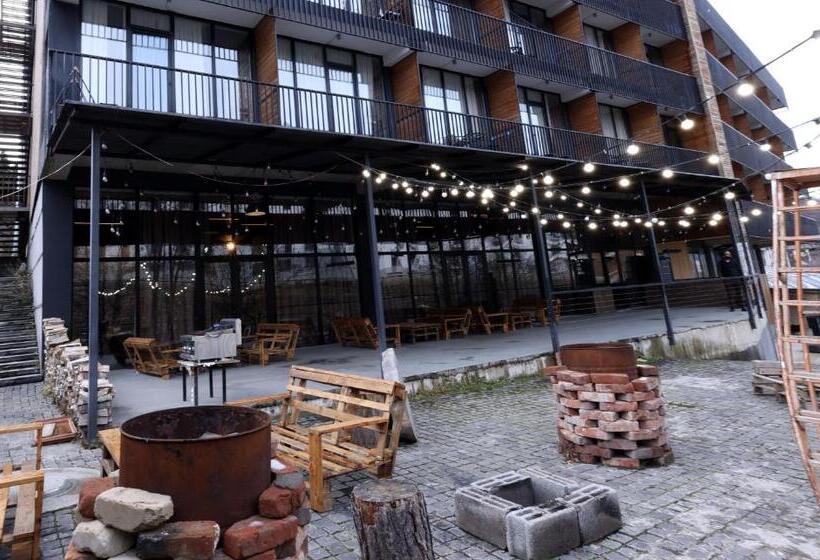 استودیوی استاندارد, Didveli Gallery A205