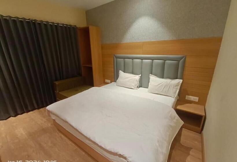 Deluxe Room, Dream Land