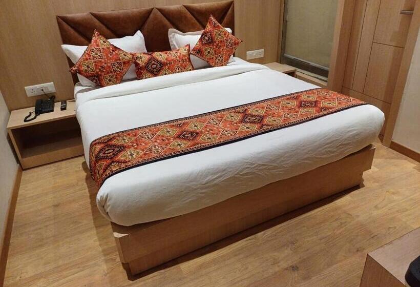 Deluxe Room, Dream Land