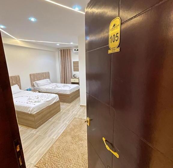 اتاق اکونومی, Locanda Pyramids View