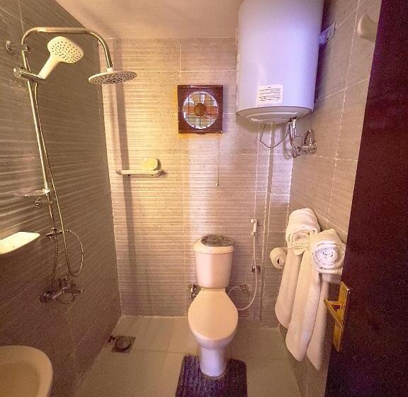 اتاق اکونومی, Locanda Pyramids View