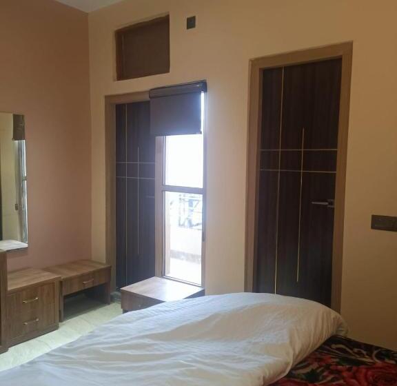 スタンダードルーム, Mr Jaiswal Dharmshala