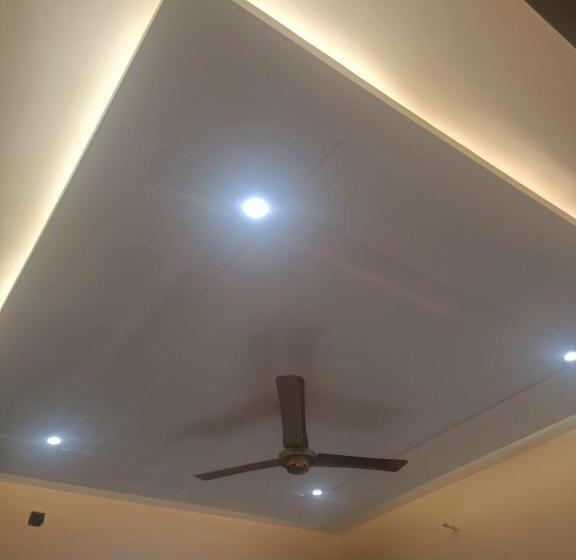 スタンダードルーム, Mr Jaiswal Dharmshala