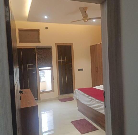 スーペリアールーム, Mr Jaiswal Dharmshala