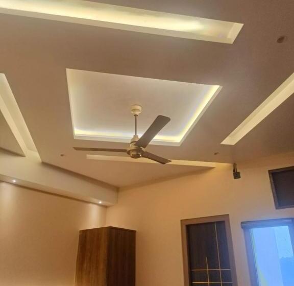 エクゼクティブトリプル, Mr Jaiswal Dharmshala