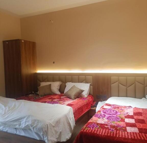 エクゼクティブトリプル, Mr Jaiswal Dharmshala