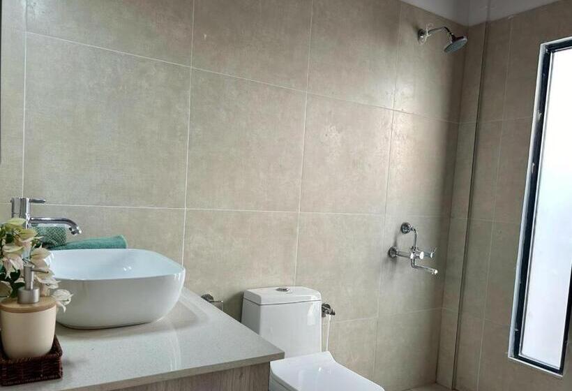 סוויטה דלוקס, Riverside Luxe Living