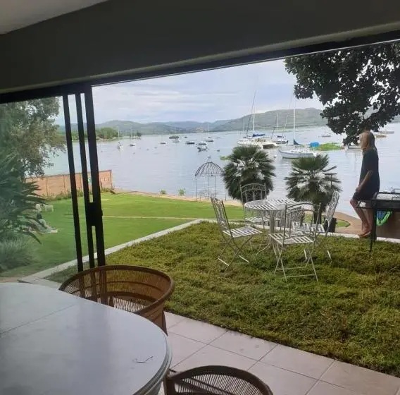 Huoneisto 1 Makuuhuone, Water S Edge, Shabbat Guest House