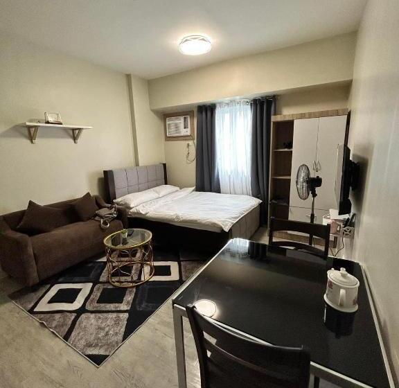 스탠다드 스튜디오 풀장 전망, M&m S Condo Unit