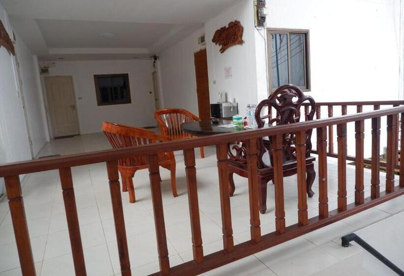 اتاق کلاسیک سه تخته, Goldbeach Guesthouse