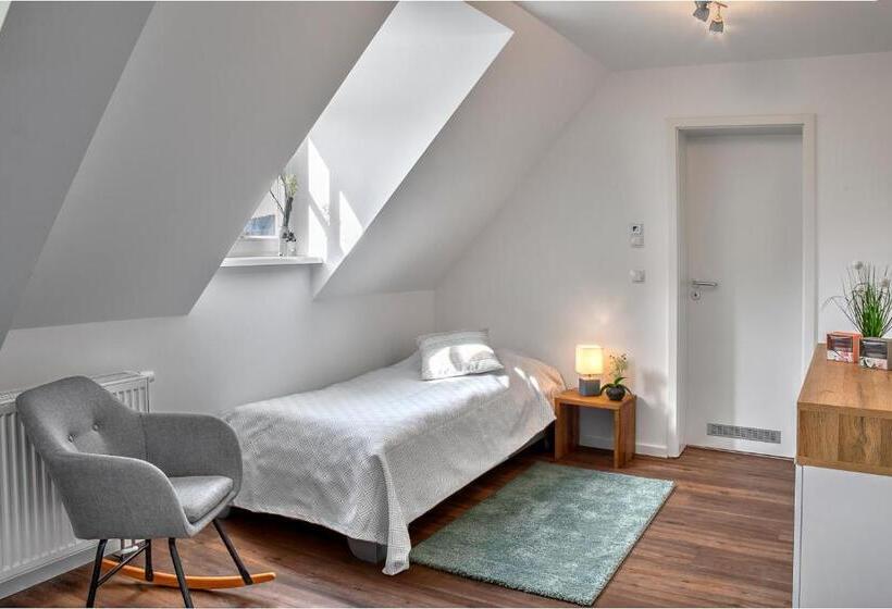 스탠다드 룸, Schloß Falkenhaus