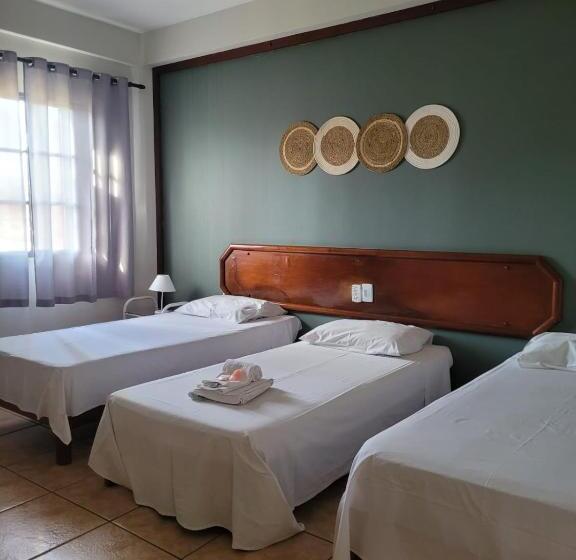 اتاق استاندارد سه نفره, Aurora