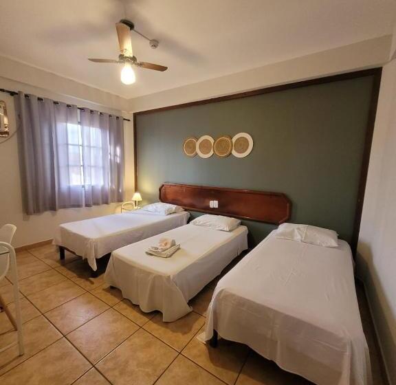 اتاق استاندارد سه نفره, Aurora