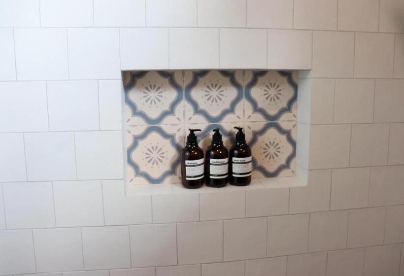 Suite, Itos Dos Hijas