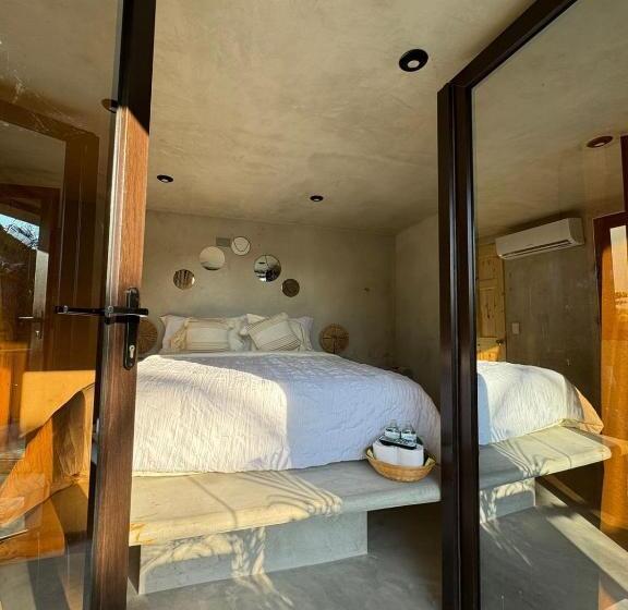 اتاق لوکس, Playa Nautilus