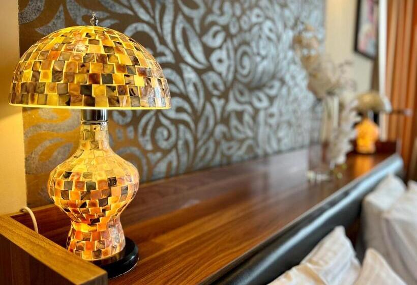 스위트 도시 전망, Sky Magic View