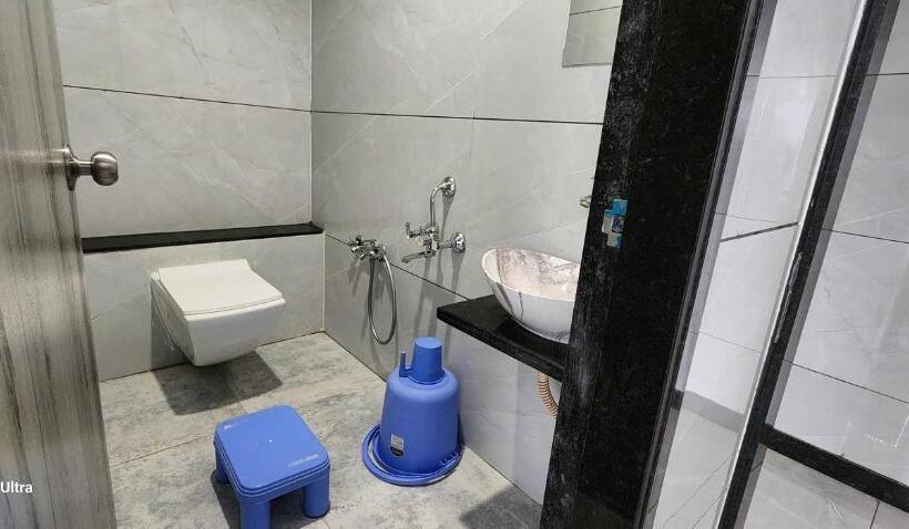 غرفة كلاسيكية ثلاثية, Oyo Hotel Deliza