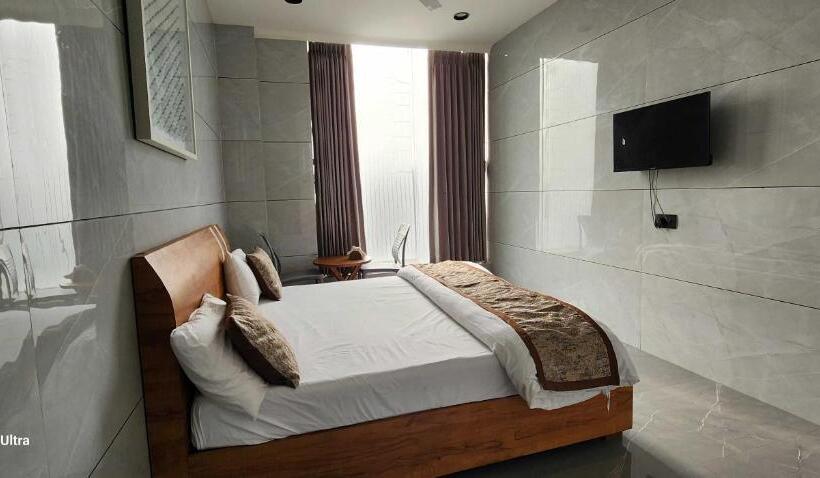Трехместный Номер Классика, Oyo Hotel Deliza