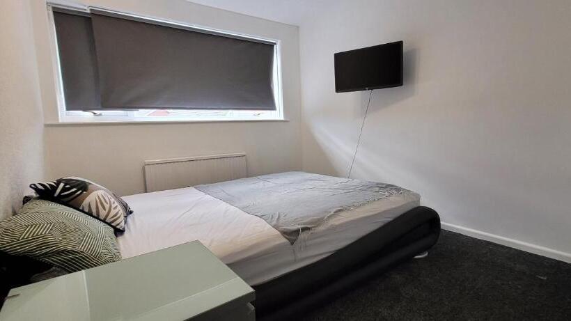 キングサイズベッドのデラックスルーム, Calmhaven Apartment