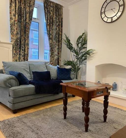 غرفة قياسية, Keary Entire House. 3 Beds. Bright And Cheerful